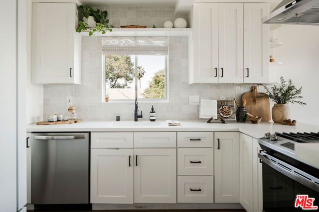 1863 Burnell Drive, Los Angeles, CA 90065