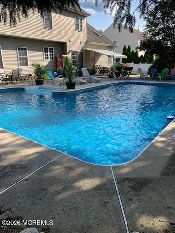5 Forest View Drive, Bayville, NJ 08721
