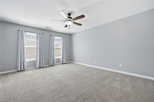 302 Bridge XING, Yorktown, VA 23692