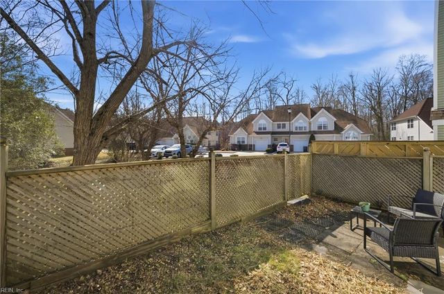 302 Bridge XING, Yorktown, VA 23692