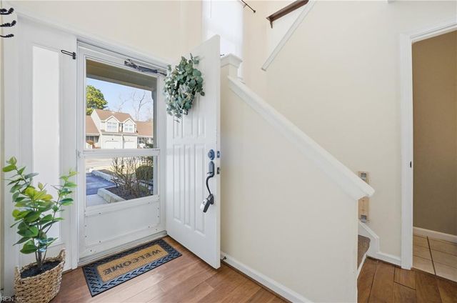 302 Bridge XING, Yorktown, VA 23692