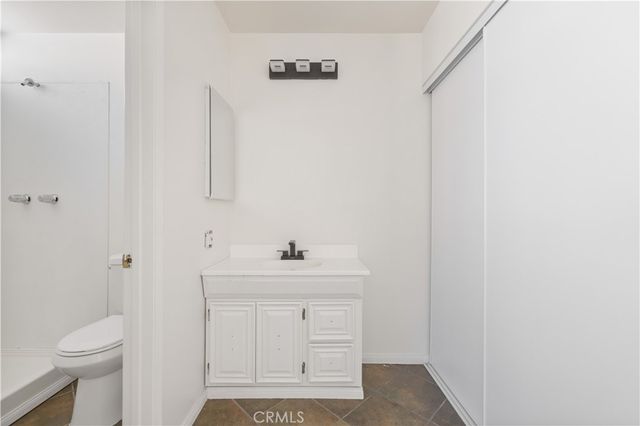 7550 Zombar 11, Van Nuys, CA 91406