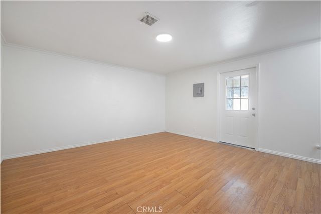 7550 Zombar 11, Van Nuys, CA 91406