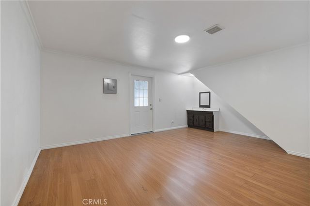 7550 Zombar 11, Van Nuys, CA 91406