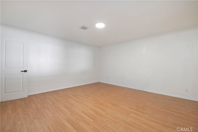 7550 Zombar 11, Van Nuys, CA 91406