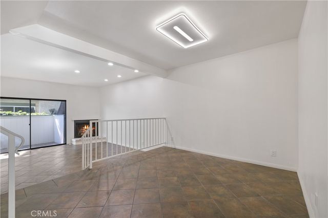 7550 Zombar 11, Van Nuys, CA 91406