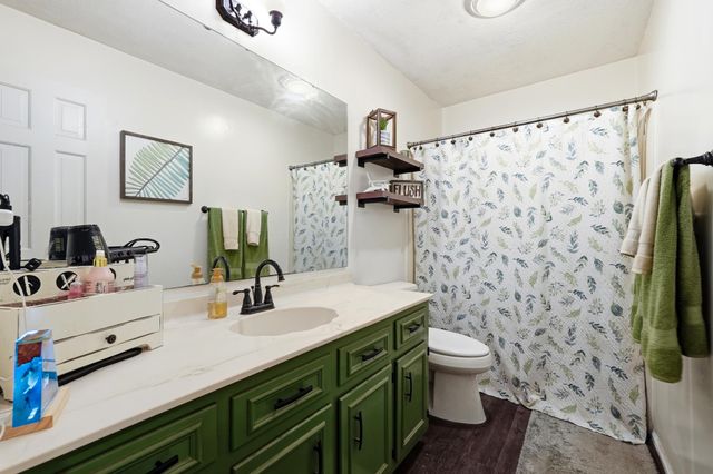 27 Hickory Drive, Barboursville, WV 25504