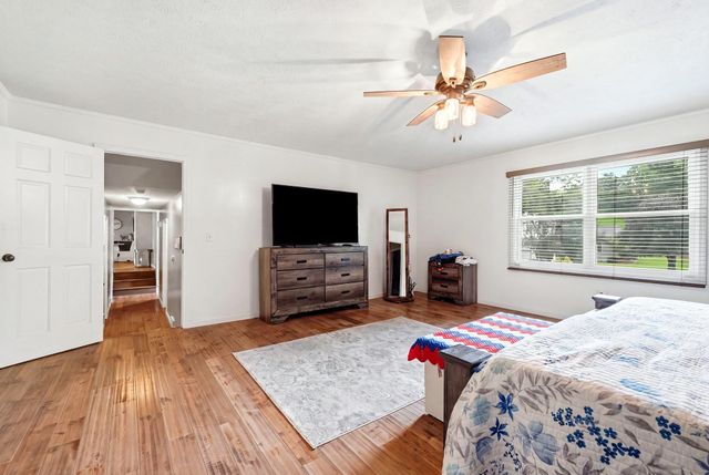 27 Hickory Drive, Barboursville, WV 25504
