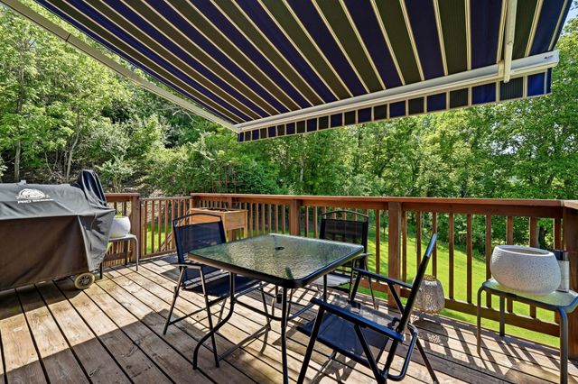 27 Hickory Drive, Barboursville, WV 25504