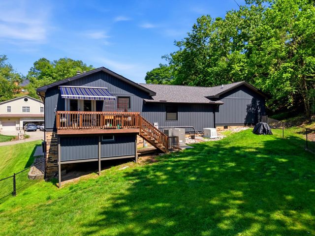 27 Hickory Drive, Barboursville, WV 25504