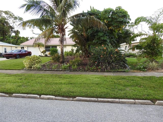 7611 SENRAB DRIVE, Bradenton, FL 34209