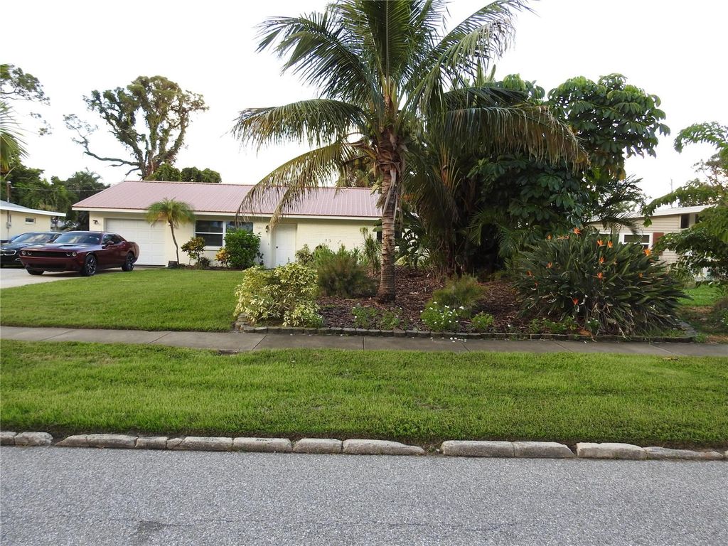 7611 SENRAB DRIVE, Bradenton, FL 34209