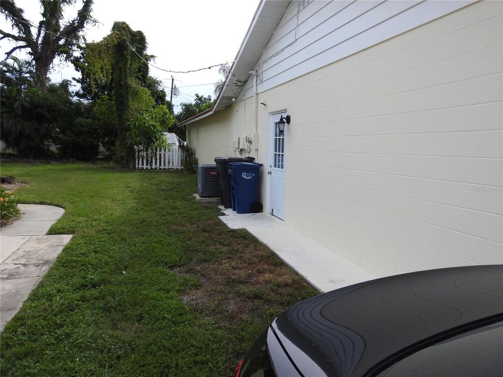 7611 SENRAB DRIVE, BRADENTON, FL 34209 — photo 3