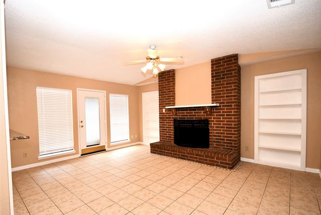 2906 Kingswood Drive, Garland, TX 75040