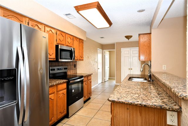 2906 Kingswood Drive, Garland, TX 75040