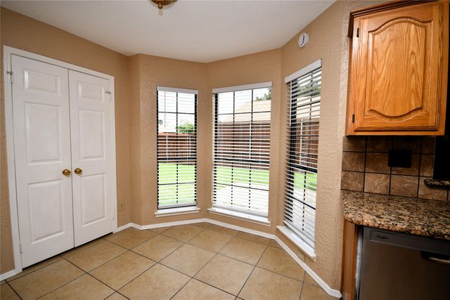 2906 Kingswood Drive, Garland, TX 75040
