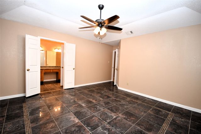 2906 Kingswood Drive, Garland, TX 75040