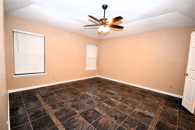 2906 Kingswood Drive, Garland, TX 75040
