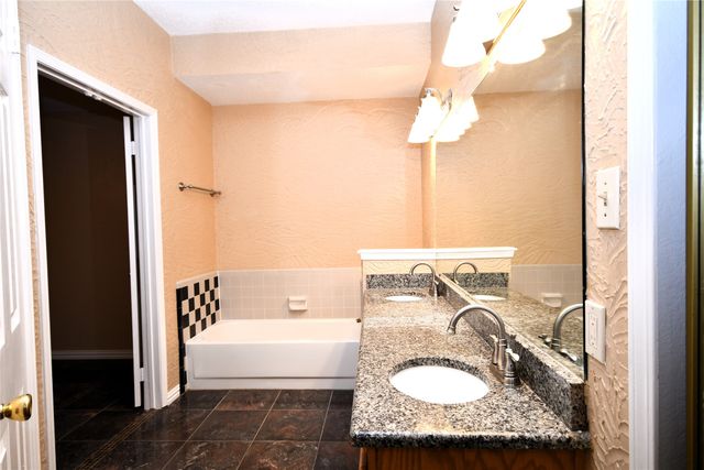 2906 Kingswood Drive, Garland, TX 75040