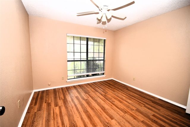2906 Kingswood Drive, Garland, TX 75040