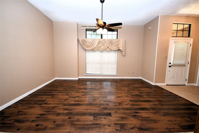2906 Kingswood Drive, Garland, TX 75040