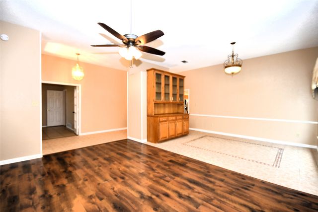 2906 Kingswood Drive, Garland, TX 75040