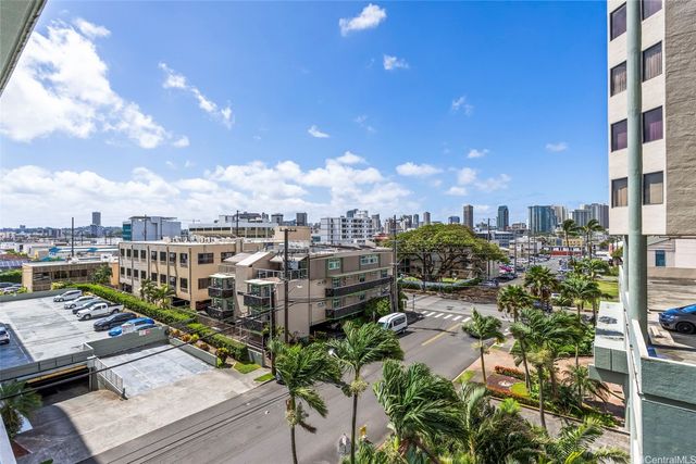 1226 Alexander Street 501, Honolulu, HI 96826