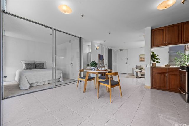 1226 Alexander Street 501, Honolulu, HI 96826