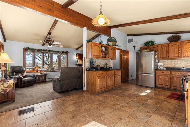 295 Hartford ROAD, Slinger, WI 53086