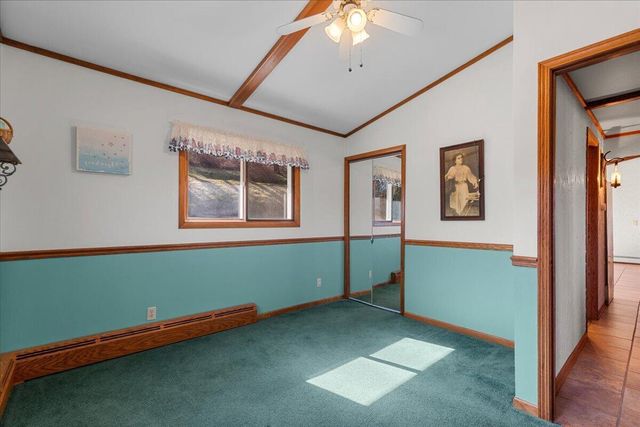 295 Hartford ROAD, Slinger, WI 53086