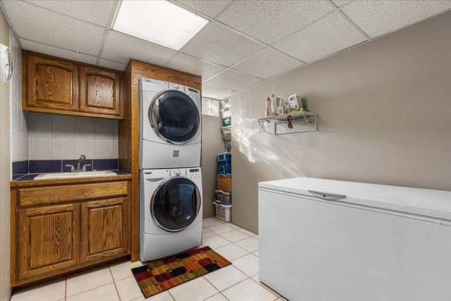 295 Hartford ROAD, Slinger, WI 53086