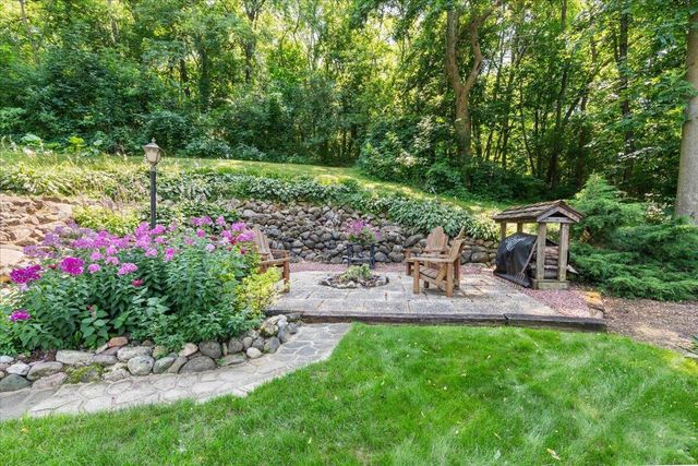 295 Hartford ROAD, Slinger, WI 53086