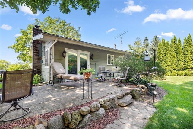 295 Hartford ROAD, Slinger, WI 53086