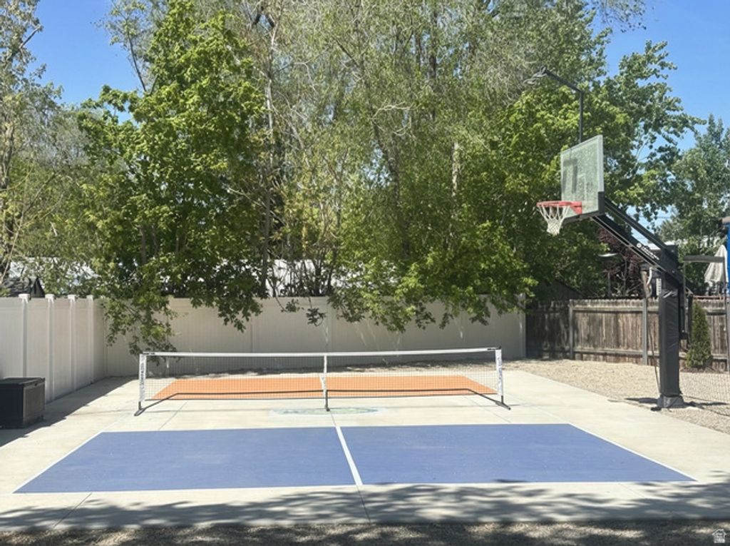 Image 23 of property listing at 3524 S BLAIR CIR, Salt Lake City, UT 84115