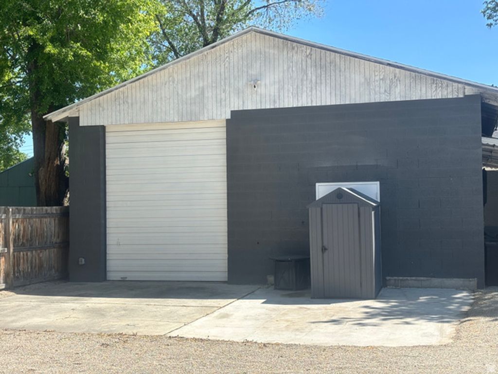 Image 26 of property listing at 3524 S BLAIR CIR, Salt Lake City, UT 84115