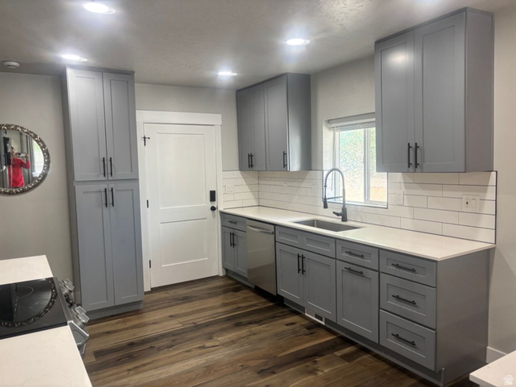 Image 8 of property listing at 3524 S BLAIR CIR, Salt Lake City, UT 84115