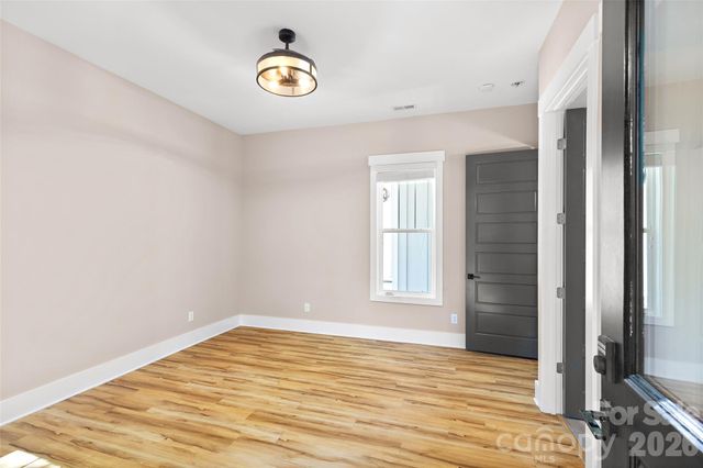 2917 Lake Shore Road S, Denver, NC 28037