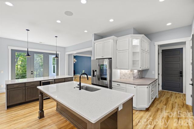 2917 Lake Shore Road S, Denver, NC 28037