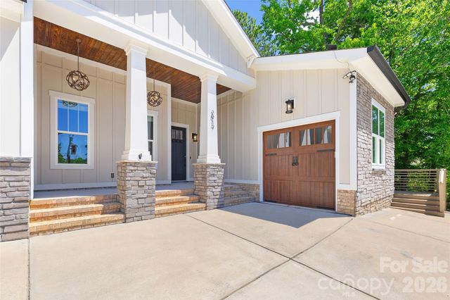 2917 Lake Shore Road S, Denver, NC 28037