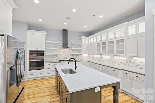 2917 Lake Shore Road S, Denver, NC 28037