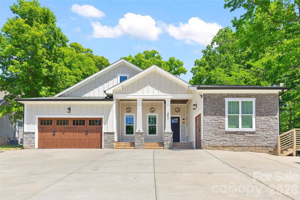 2917 Lake Shore Road S, Denver, NC 28037