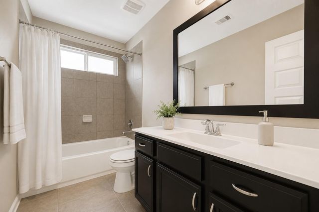 4102 Sandstone Bend Lane, Sugar Land, TX 77479