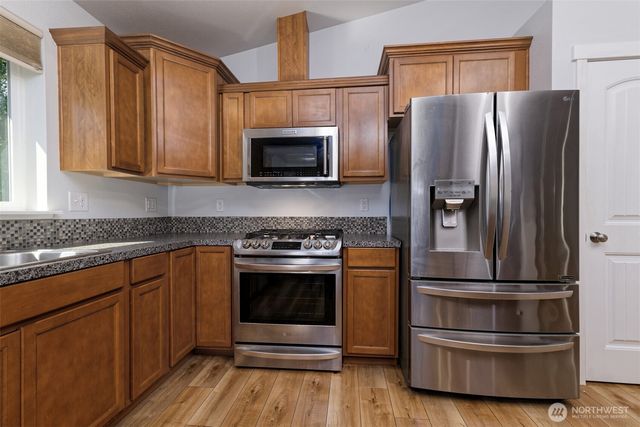 2617 E Harstine Island Road N, Shelton, WA 98584