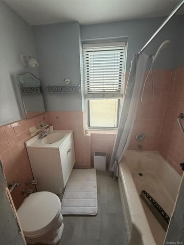 75 Lee 1C, Yonkers, NY 10705
