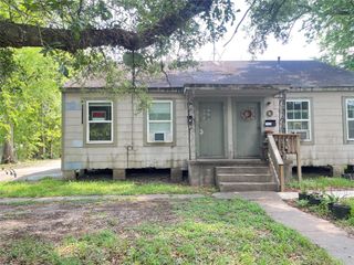 2308 8th St, Bay City, TX 77414