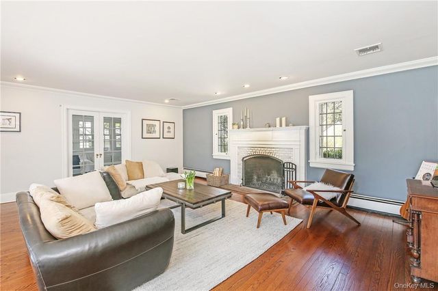 26 Earlwoode Drive, White Plains, NY 10606