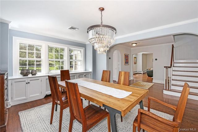 26 Earlwoode Drive, White Plains, NY 10606
