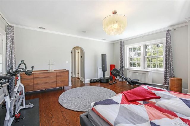 26 Earlwoode Drive, White Plains, NY 10606