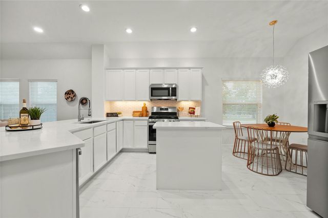 5010 N Fresco Drive DR, Austin, TX 78731