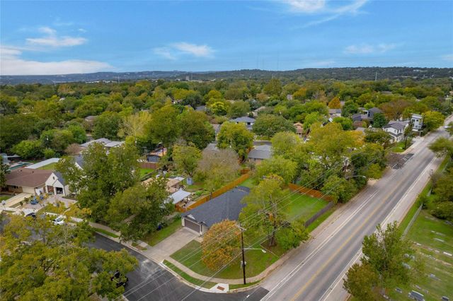 5010 N Fresco Drive DR, Austin, TX 78731